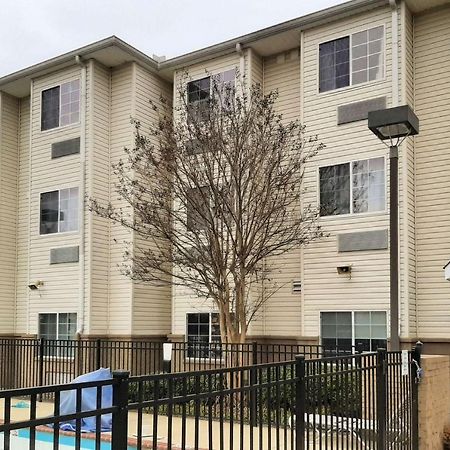 Starkville Inn & Suites Luaran gambar
